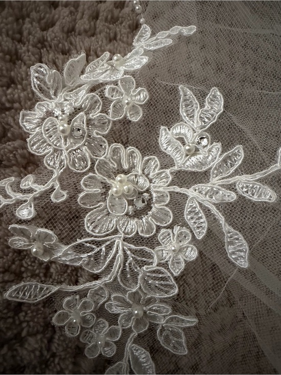 David's Bridal Accessories - David’s Bridal V539 Pearl Edge Lace Appliqué Wedding Veil Mid Ivory NWT